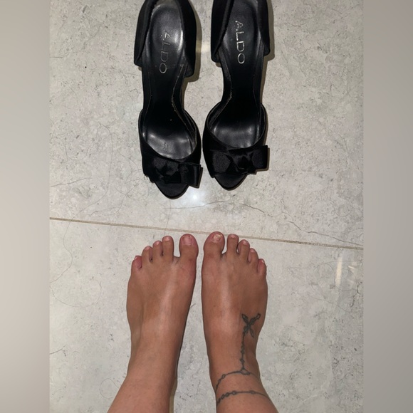 black satin size 35 (5) ALDO heels - Picture 3 of 6